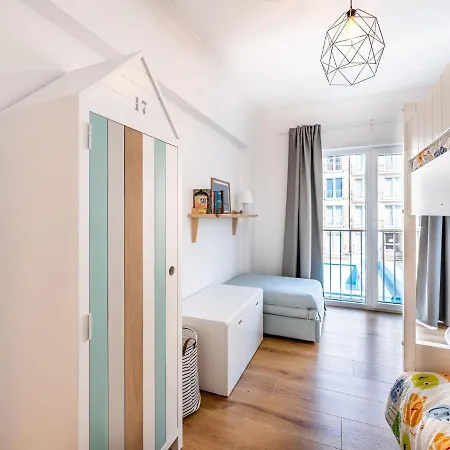 Modern In With Sea View *